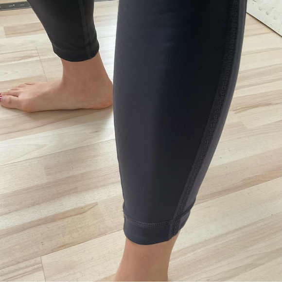 Lululemon Wunder Under High-Rise 7/8 Tight (Awaken) 25"
Dark Shadow Grey - Picture 11 of 12